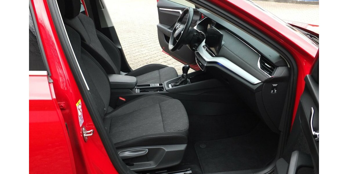Skoda Octavia KUNDENAUFTRAG: STYLE NAVI BLUETOOTH PARKPI 53.254 km 18.998 &euro; Köln 50858