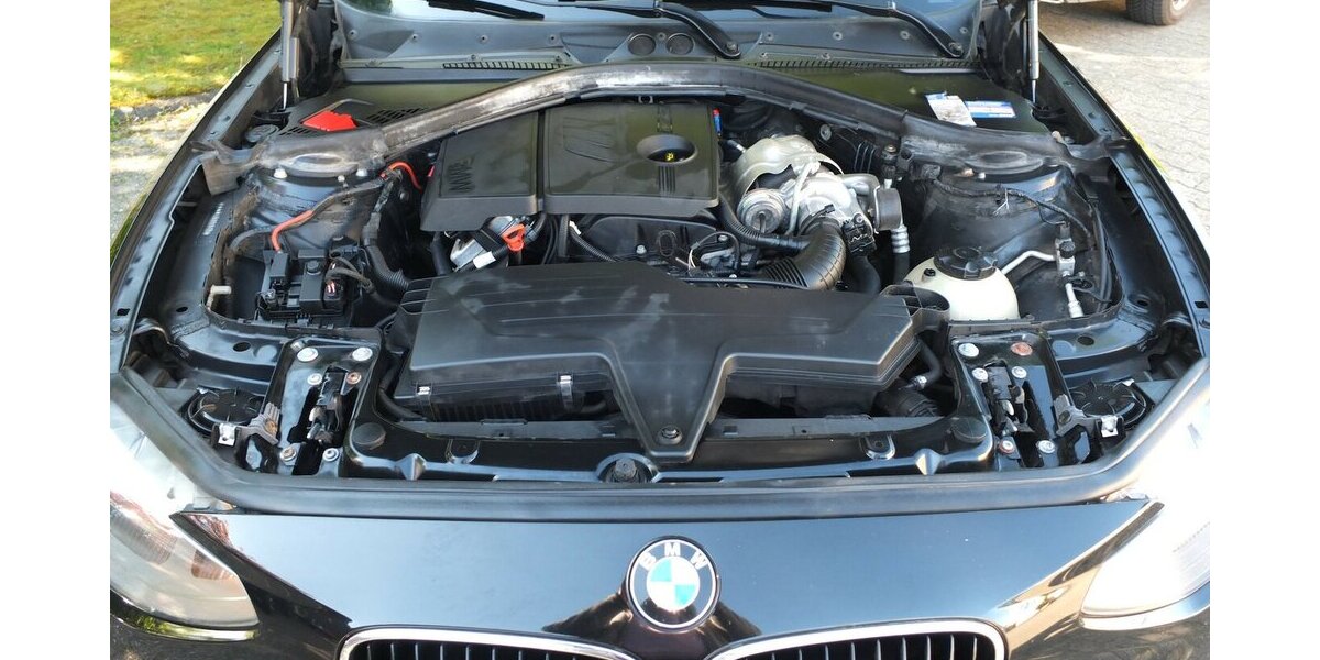 BMW 116i NAVIGATION PDC 17 Zoll LMF KLIMAANLAGE 118.985 km 9.598 &euro; Köln 50858