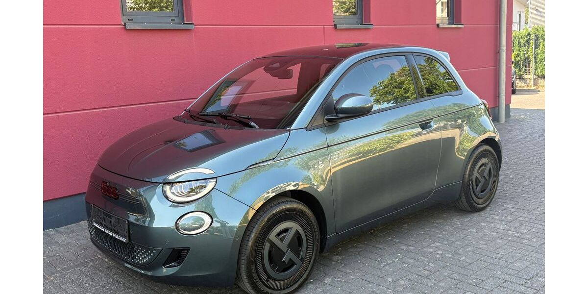Fiat 500e 8.645 km 29.600 &euro; Brühl 50321