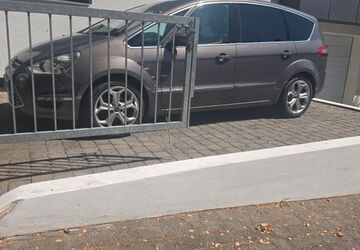 Ford S-Max 195.457 km 5.500 &euro; Siegburg 53721