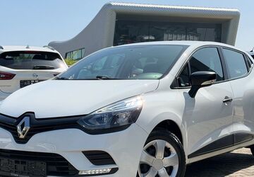 Renault Clio 94.000 km 5.450 &euro; Erftstadt 50374