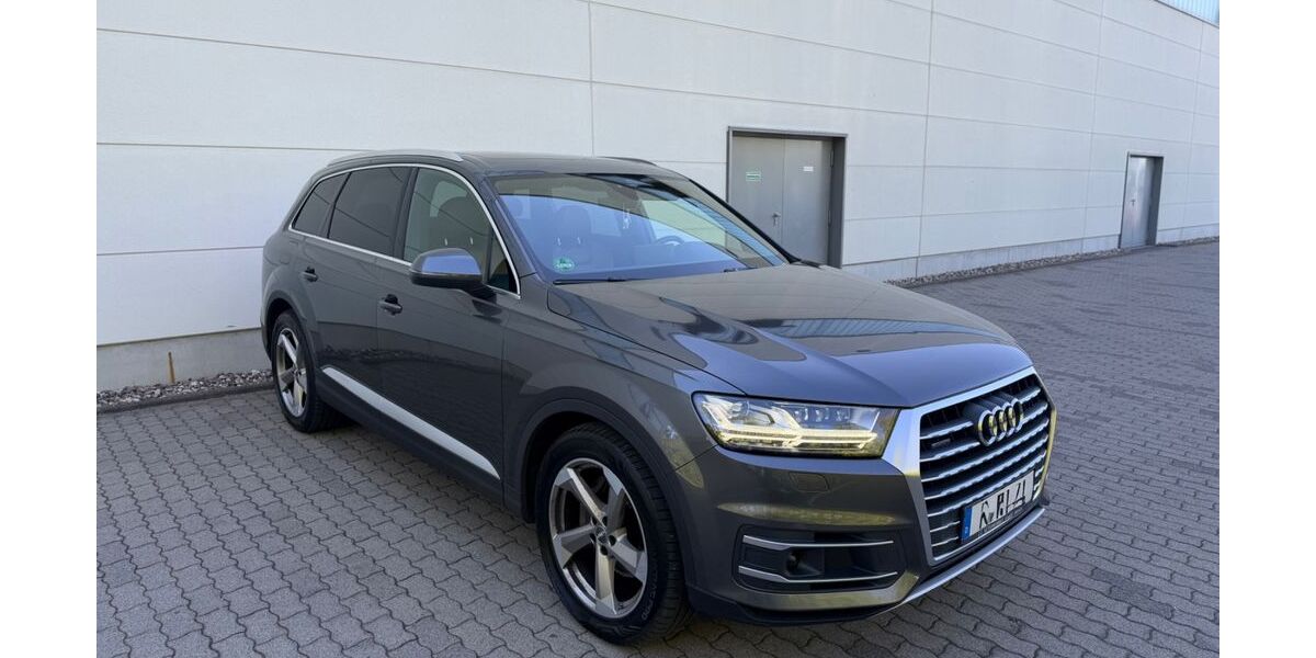 Audi Q7 184.000 km 28.999 &euro; Bonn 53127