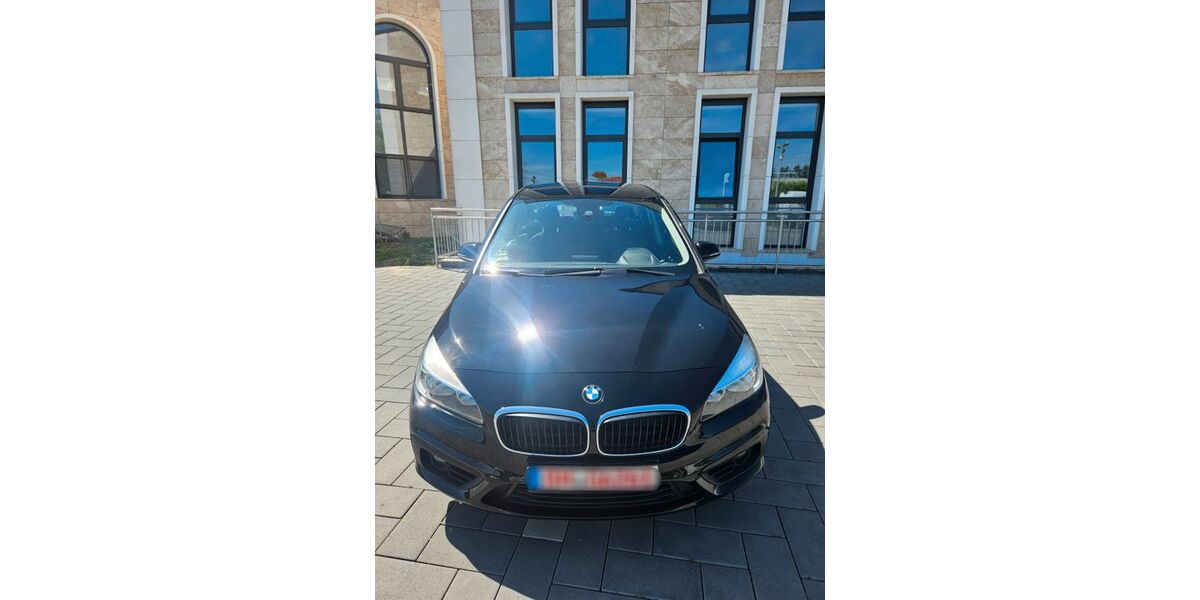 BMW 218 163.000 km 9.990 &euro; Erftstadt 50374
