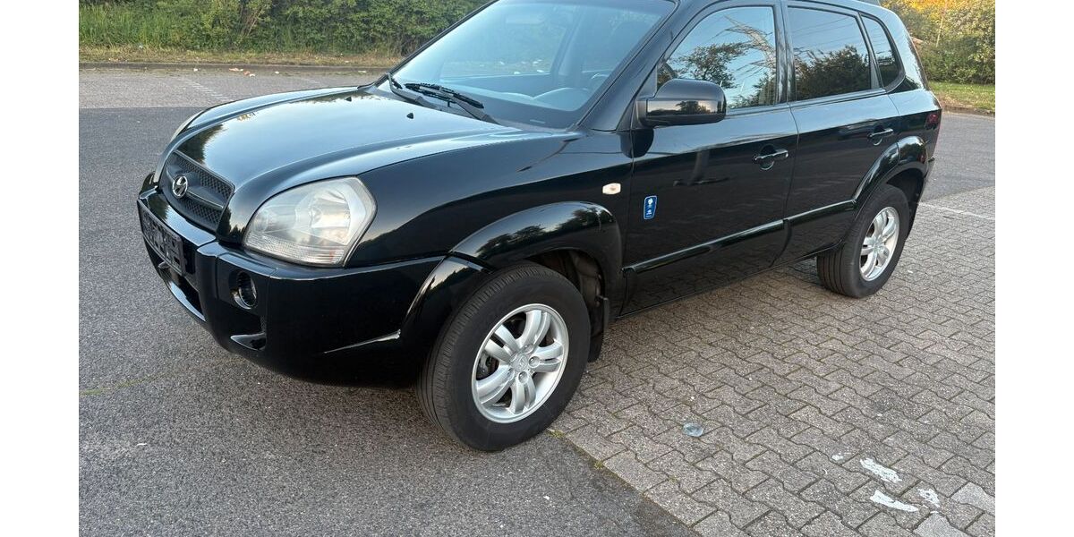 Hyundai TUCSON 227.469 km 2.550 &euro; Köln 50767