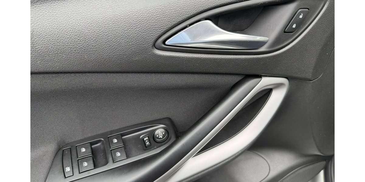 Opel Astra K Klima Navi Temp CarPlay AHK ServNeu 1.Hd 100.000 km 9.500 &euro; Erftstadt 50374