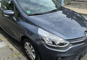 Renault Clio 90 Bose Klima Navi PDC SHZ ServNeu 60tkm 1Hd 60.000 km 11.500 &euro; Erftstadt 50374