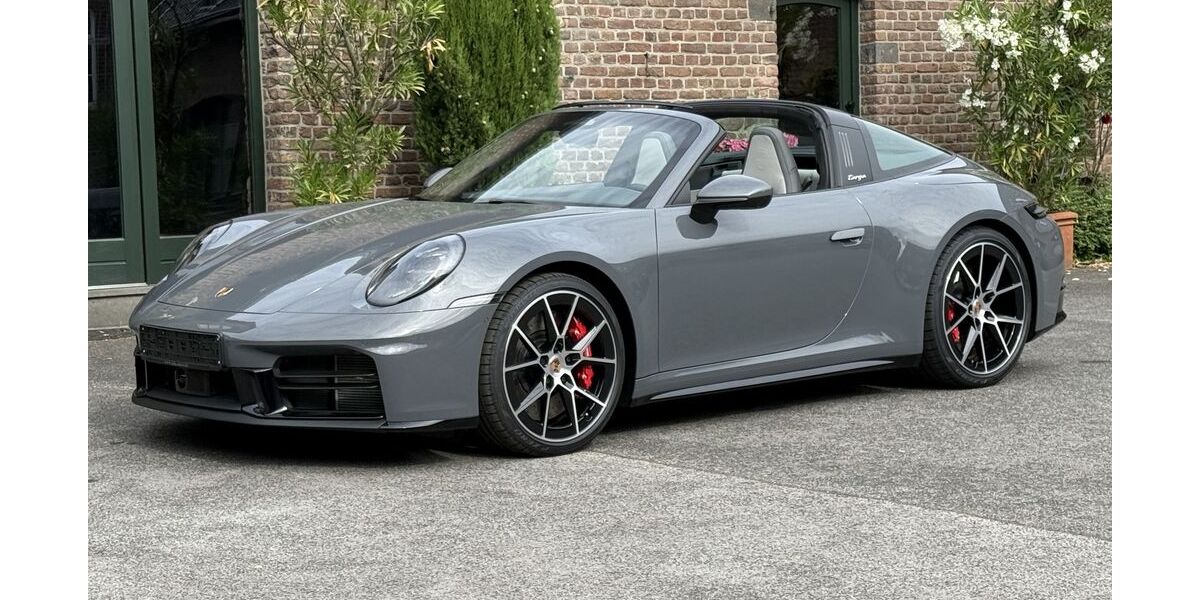 Porsche 992 6.700 km 185.790 &euro; Frechen (bei Köln) 50226