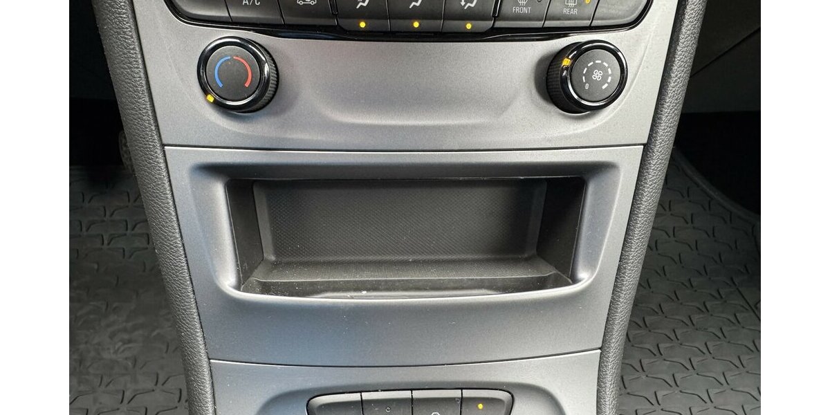 Opel Astra K Klima Navi Temp CarPlay AHK ServNeu 1.Hd 100.000 km 9.500 &euro; Erftstadt 50374