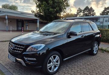 Mercedes-Benz ML 350 233.500 km 14.800 &euro; Duren 52351