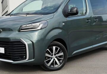 Toyota Proace (Verso) 14.000 km 37.000 &euro; Köln (Ostheim) 51107