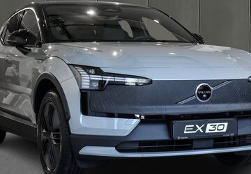 Volvo EX30 2.500 km 51.440 &euro; Köln 50968