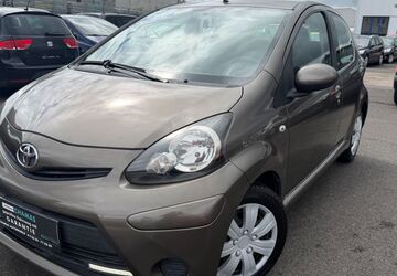 Toyota Aygo (X) 116.876 km 4.700 &euro; Erftstadt 50374