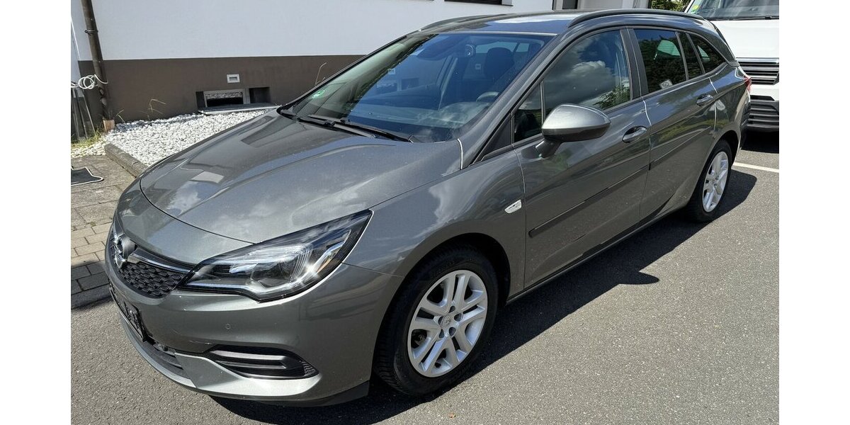 Opel Astra K Klima Navi Temp CarPlay AHK ServNeu 1.Hd 100.000 km 9.500 &euro; Erftstadt 50374