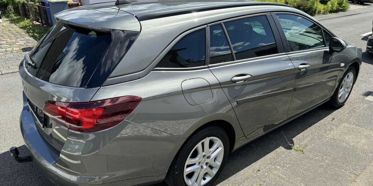 Opel Astra K Klima Navi Temp CarPlay AHK ServNeu 1.Hd 100.000 km 9.500 &euro; Erftstadt 50374