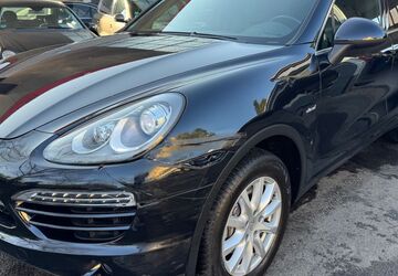 Porsche Cayenne 323.500 km 13.850 &euro; Köln 51107