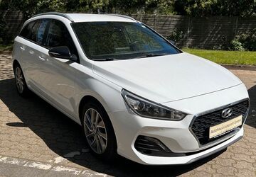 Hyundai i30 141.745 km 11.990 &euro; Euskirchen 53879